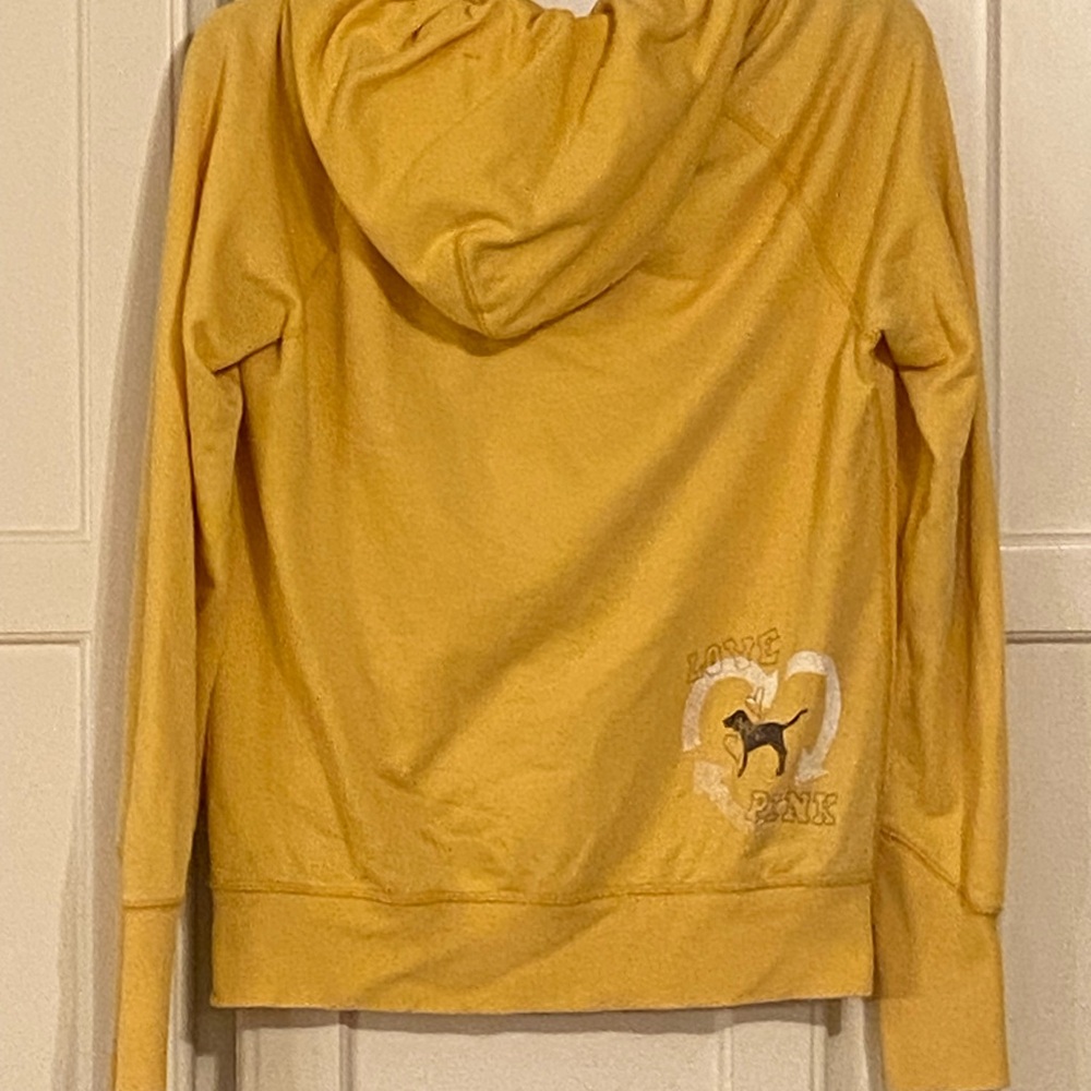 Sold 🩷🛍️New PINK Vintage Yellow Pullover Hoodie💛 - Picture 7 of 11